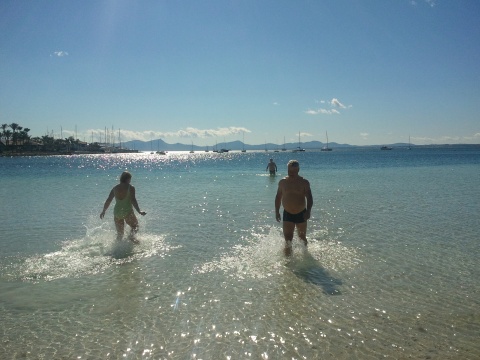anbaden im mittelmeer